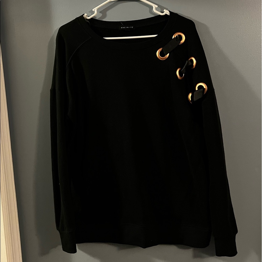 3FOR$10 Crewneck with ribbon detail